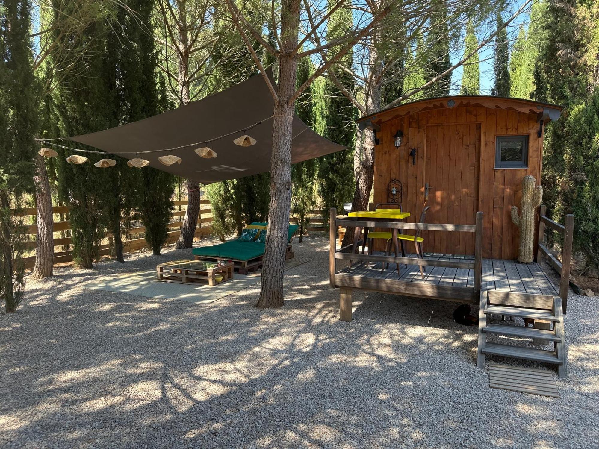 Hotel Superbe Roulotte De Charme à Bagnols-en-Forêt Extérieur photo
